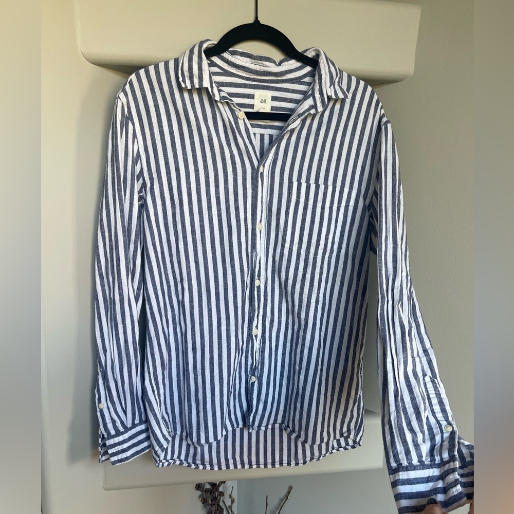 H&M striped long sleeve button up shirt